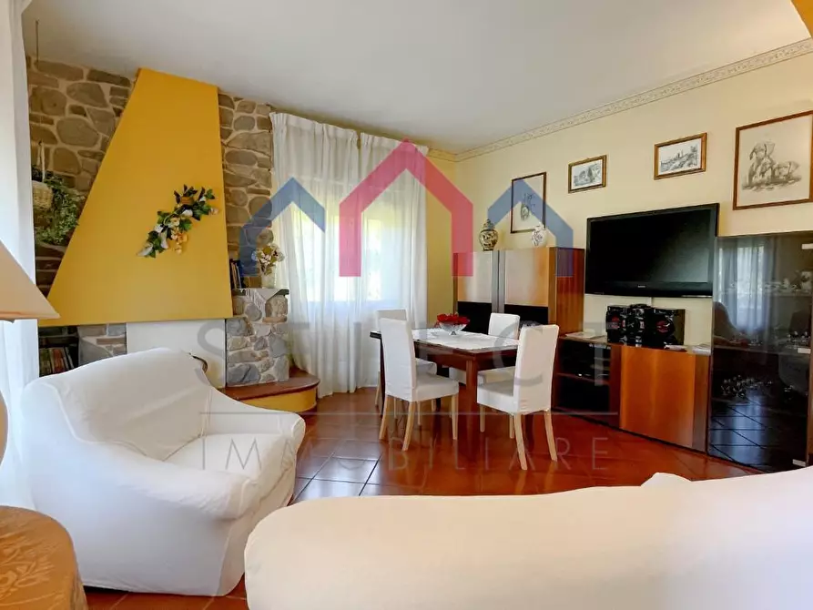 Immagine 20 di Casa indipendente in vendita  a Pescaglia