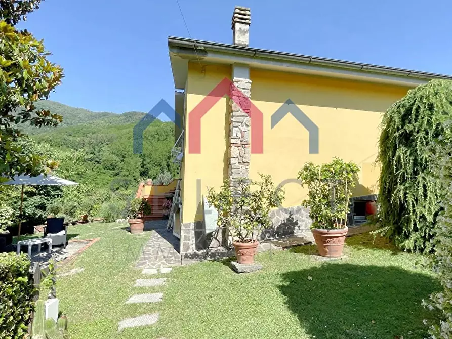 Immagine 7 di Casa indipendente in vendita  a Pescaglia