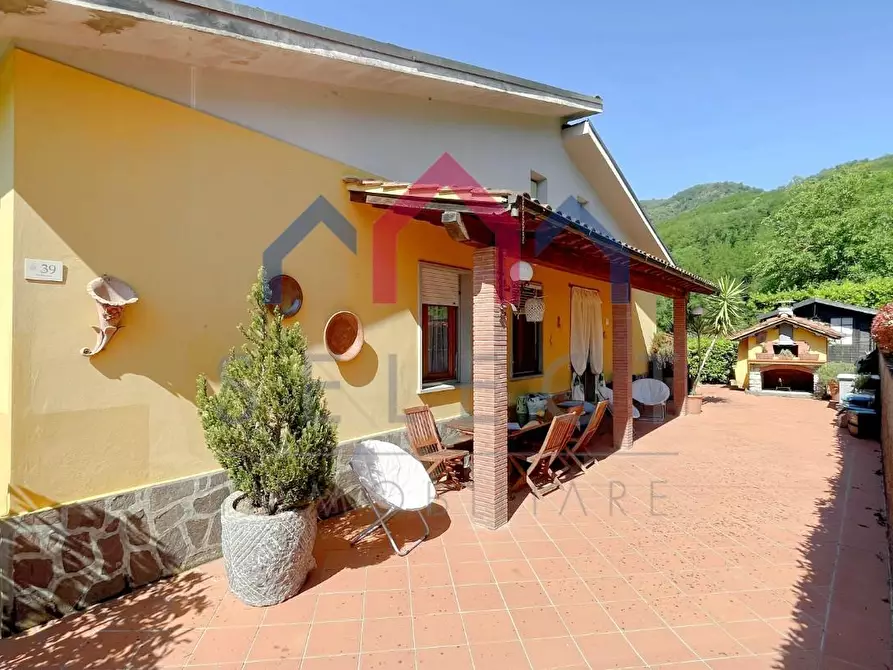Immagine 9 di Casa indipendente in vendita  a Pescaglia