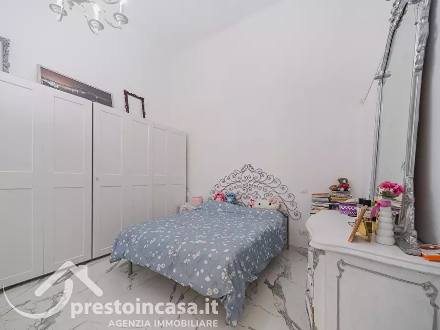Immagine 11 di Villa in vendita  a Viareggio