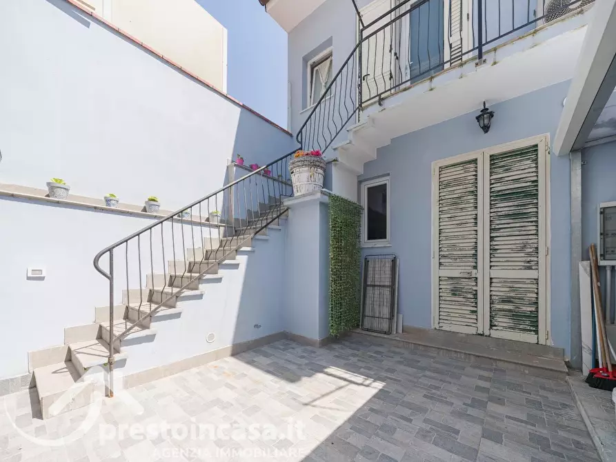 Immagine 16 di Villa in vendita  a Viareggio
