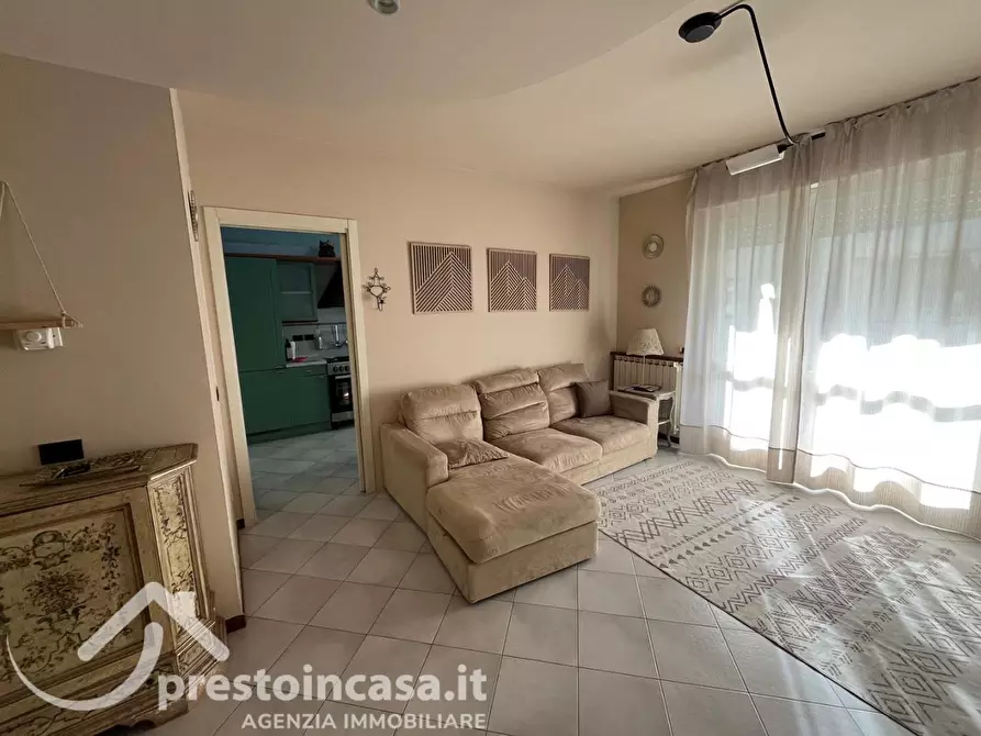 Immagine 6 di Appartamento in vendita  a Viareggio