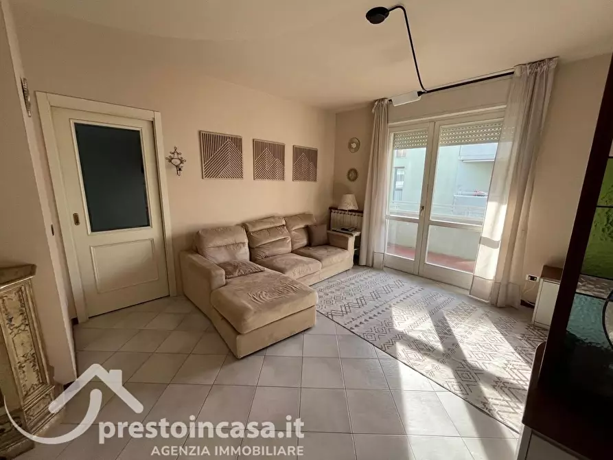 Immagine 2 di Appartamento in vendita  a Viareggio