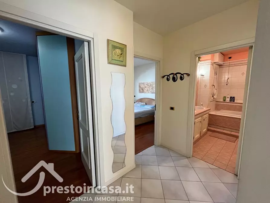 Immagine 20 di Appartamento in vendita  a Viareggio