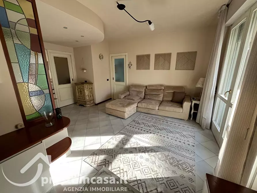 Immagine 7 di Appartamento in vendita  a Viareggio