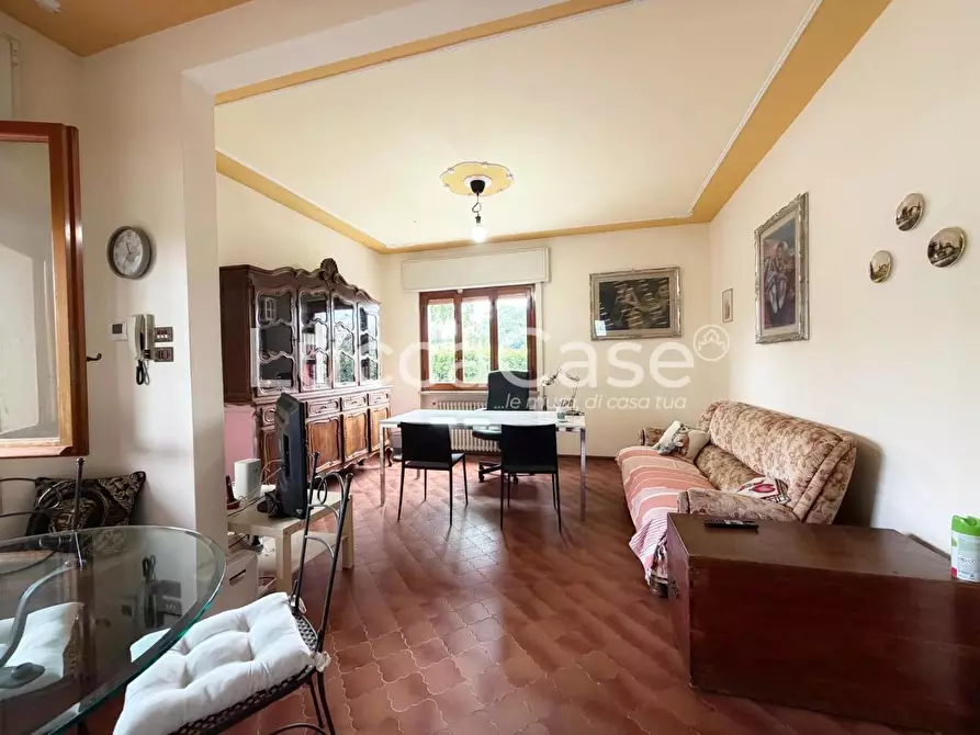 Immagine 34 di Villa in vendita  a Capannori