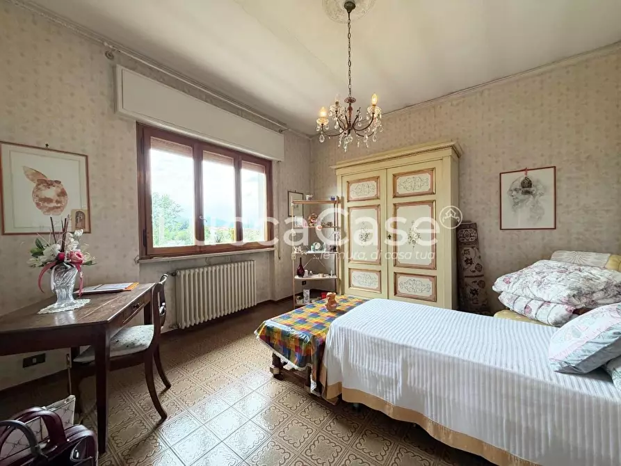 Immagine 15 di Villa in vendita  a Capannori