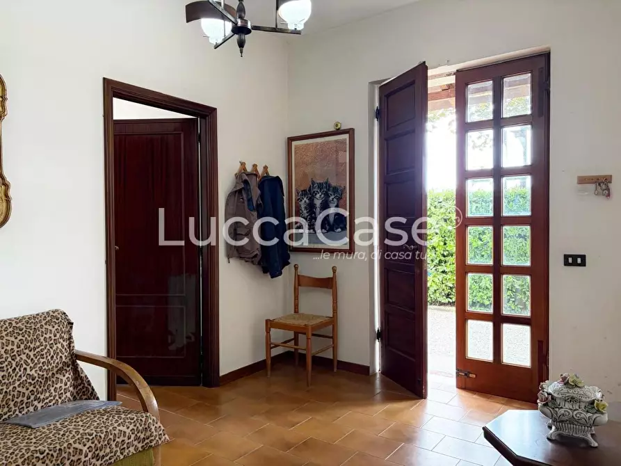 Immagine 29 di Villa in vendita  a Capannori
