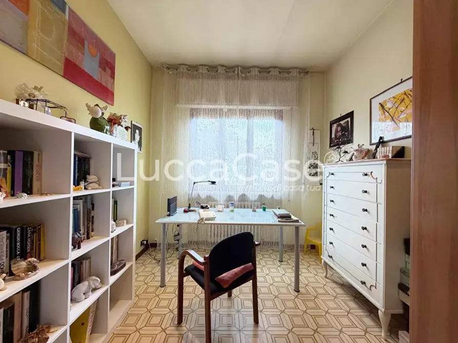 Immagine 22 di Villa in vendita  a Capannori