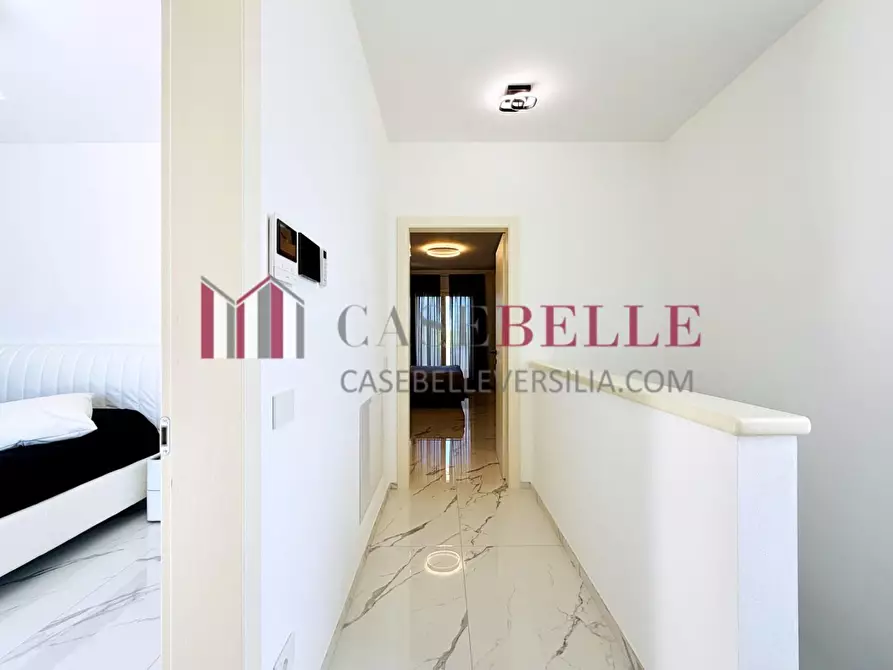 Immagine 26 di Villa in vendita  a Pietrasanta