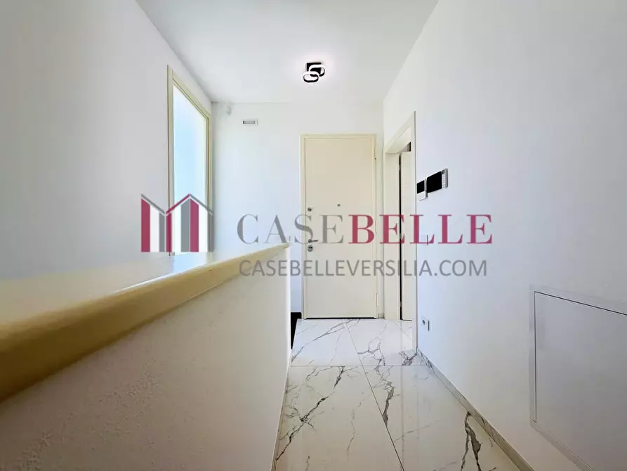Immagine 41 di Villa in vendita  a Pietrasanta