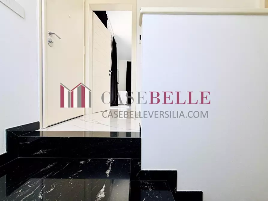 Immagine 25 di Villa in vendita  a Pietrasanta