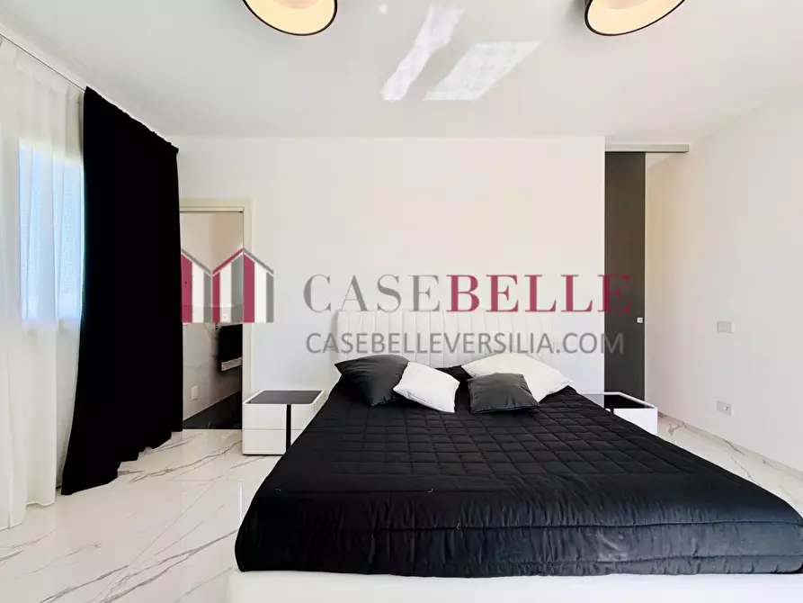 Immagine 28 di Villa in vendita  a Pietrasanta