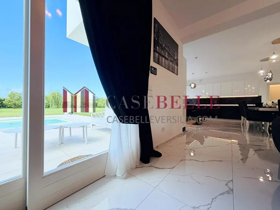 Immagine 4 di Villa in vendita  a Pietrasanta