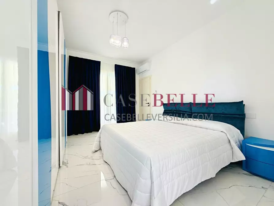 Immagine 21 di Villa in vendita  a Pietrasanta