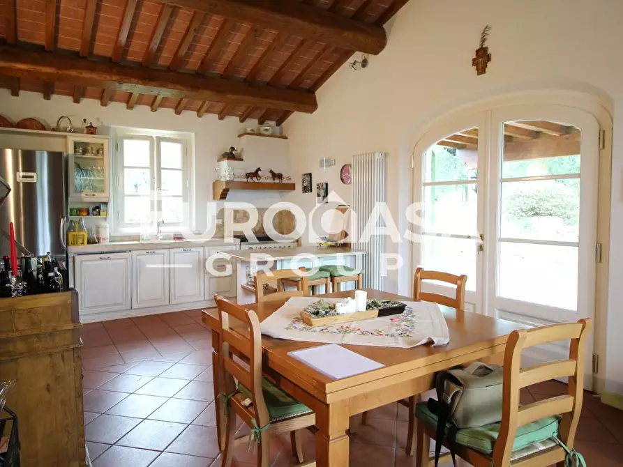 Immagine 5 di Villa in vendita  a Capannori