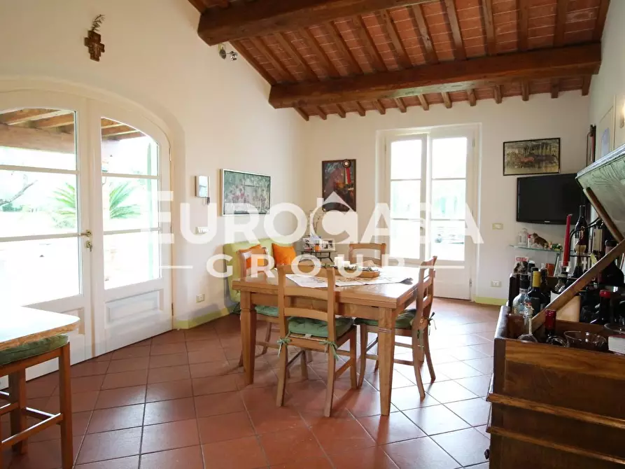 Immagine 10 di Villa in vendita  a Capannori