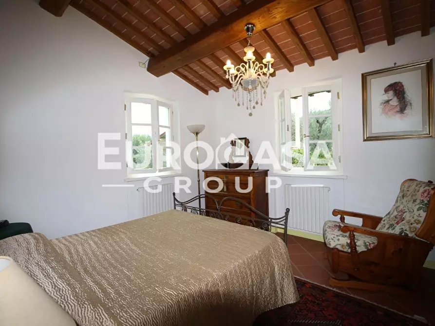Immagine 19 di Villa in vendita  a Capannori