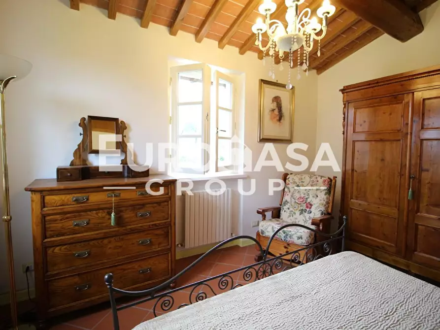 Immagine 21 di Villa in vendita  a Capannori
