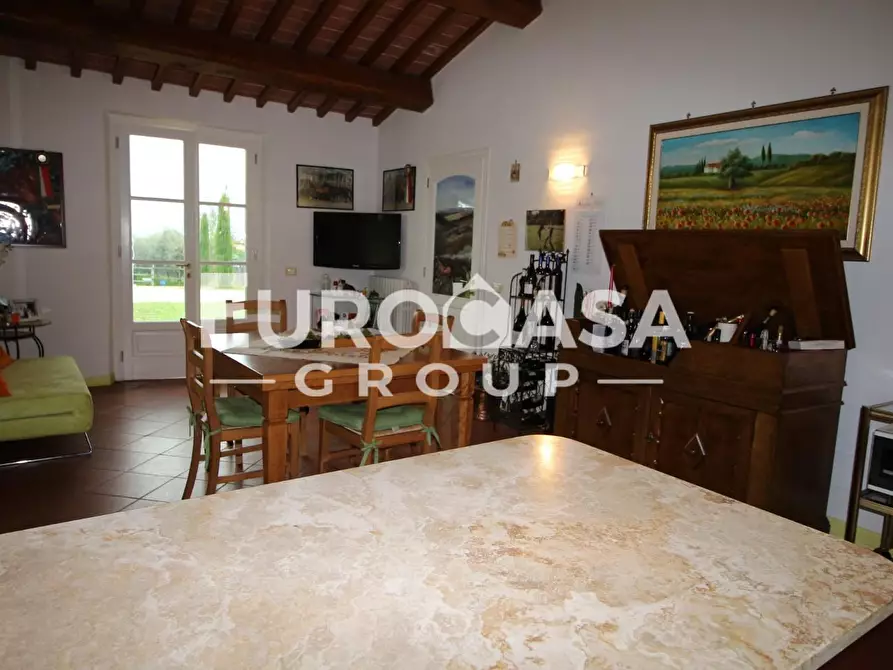 Immagine 7 di Villa in vendita  a Capannori