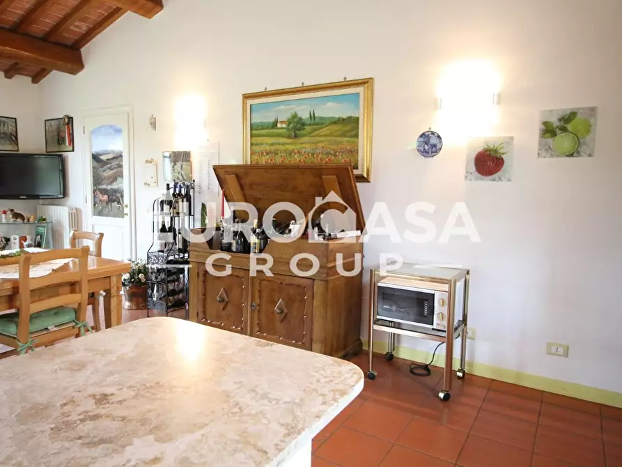 Immagine 8 di Villa in vendita  a Capannori