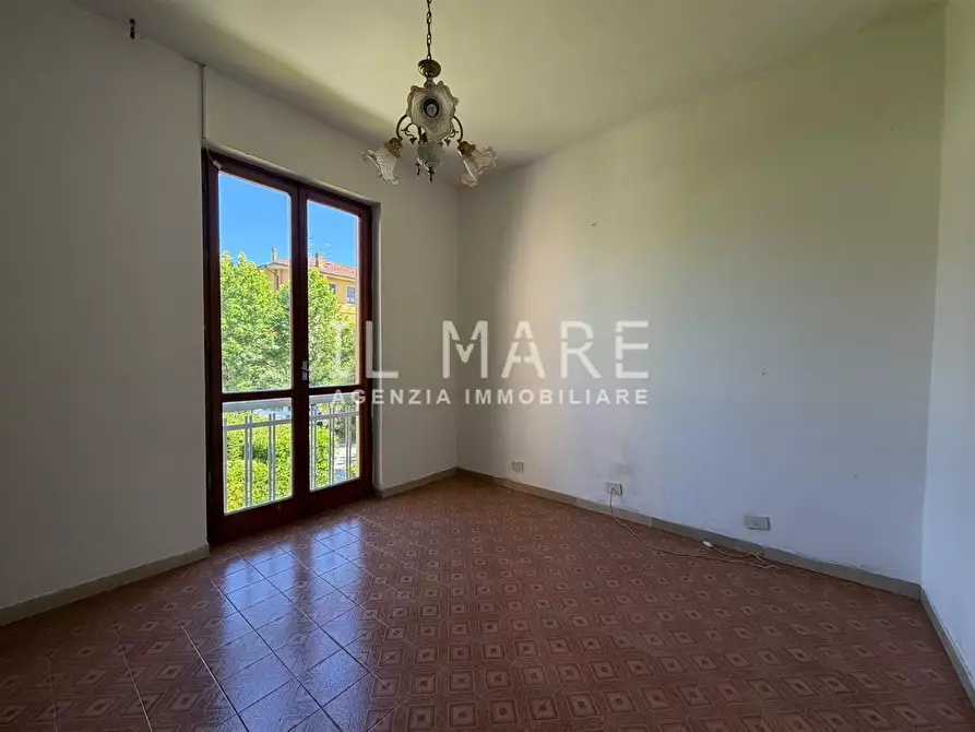 Immagine 18 di Appartamento in vendita  a Massa