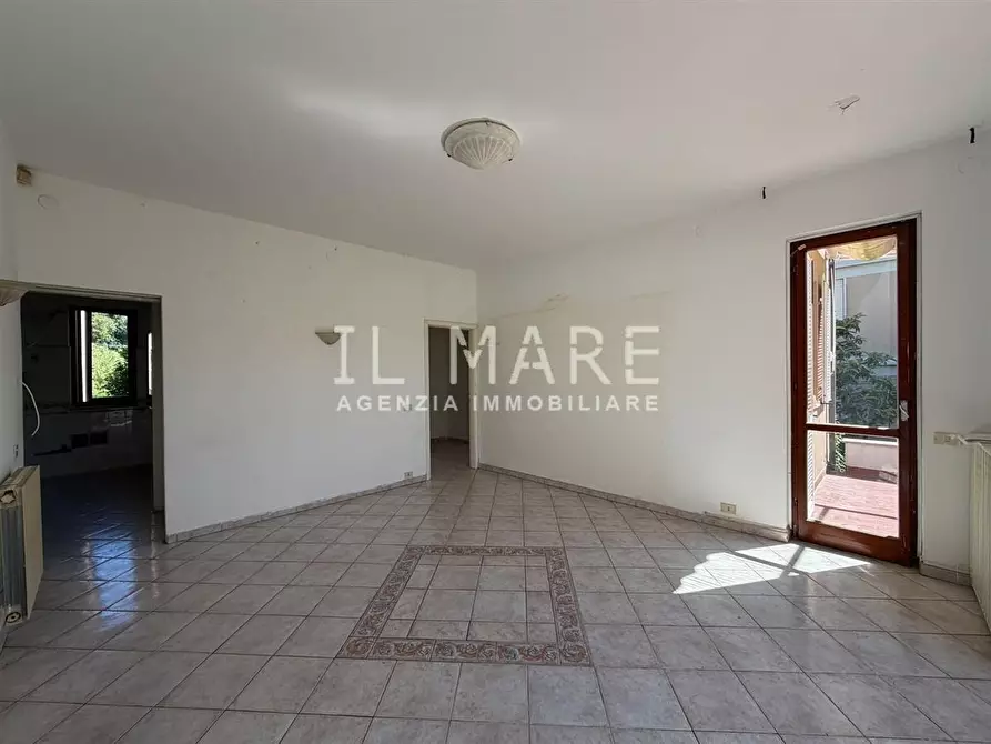 Immagine 7 di Appartamento in vendita  a Massa