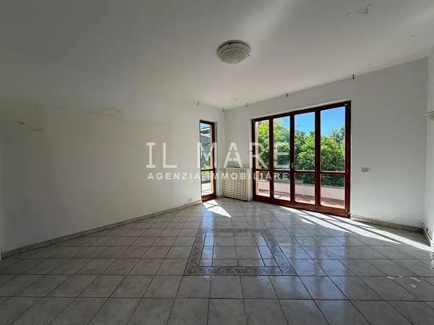 Immagine 6 di Appartamento in vendita  a Massa