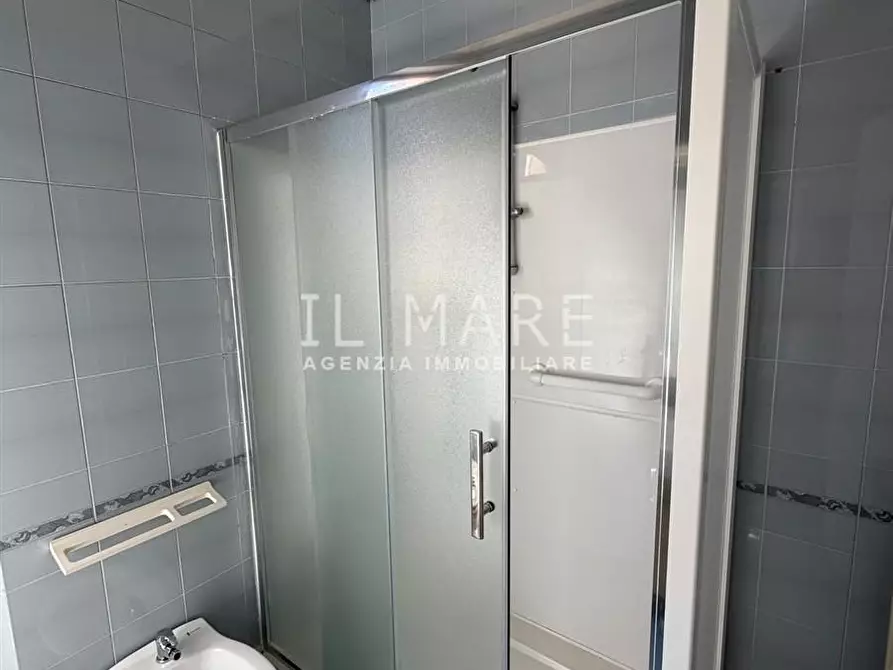 Immagine 22 di Appartamento in vendita  a Massa