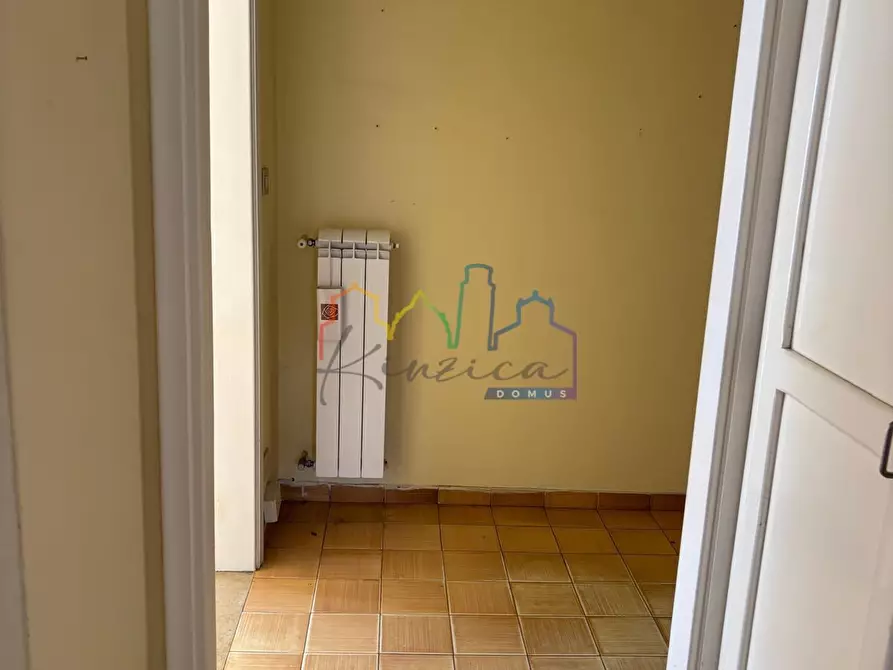 Immagine 11 di Appartamento in vendita  a Pisa