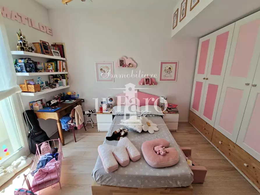 Immagine 44 di Villetta a schiera in vendita  a Campi Bisenzio