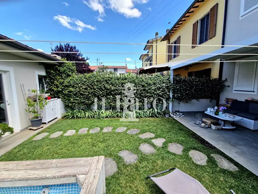 Immagine 4 di Villetta a schiera in vendita  a Campi Bisenzio
