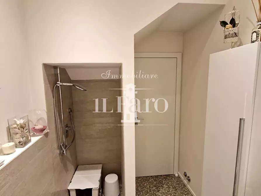 Immagine 32 di Villetta a schiera in vendita  a Campi Bisenzio