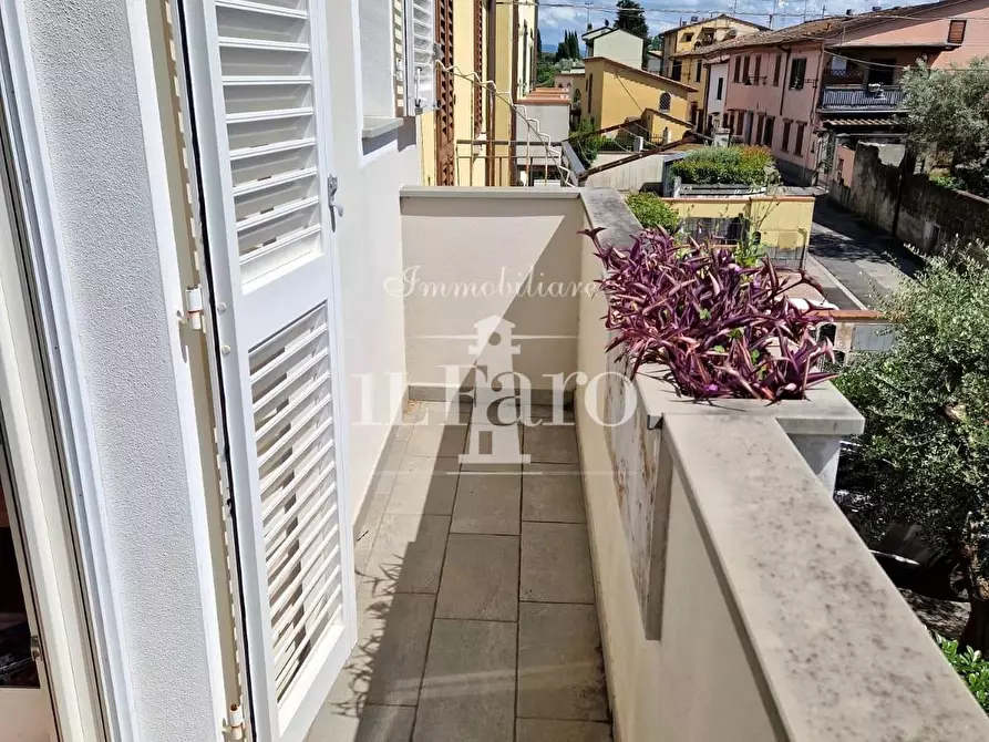 Immagine 48 di Villetta a schiera in vendita  a Campi Bisenzio
