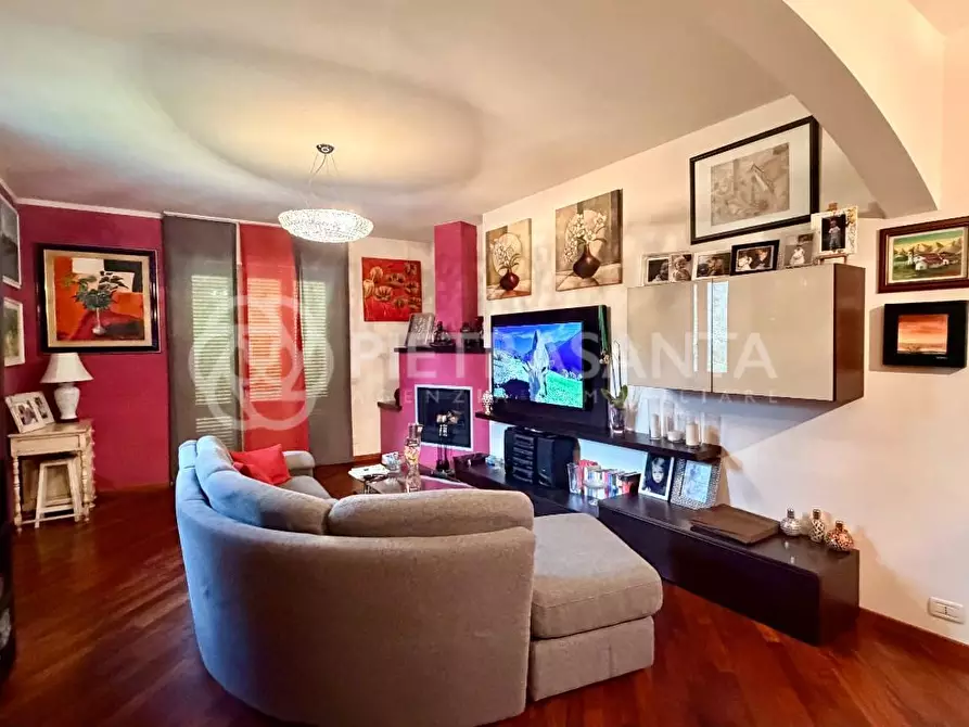 Immagine 4 di Villa in vendita  a Pietrasanta