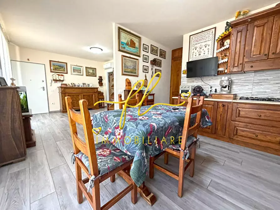 Immagine 15 di Appartamento in vendita  a Montescudaio