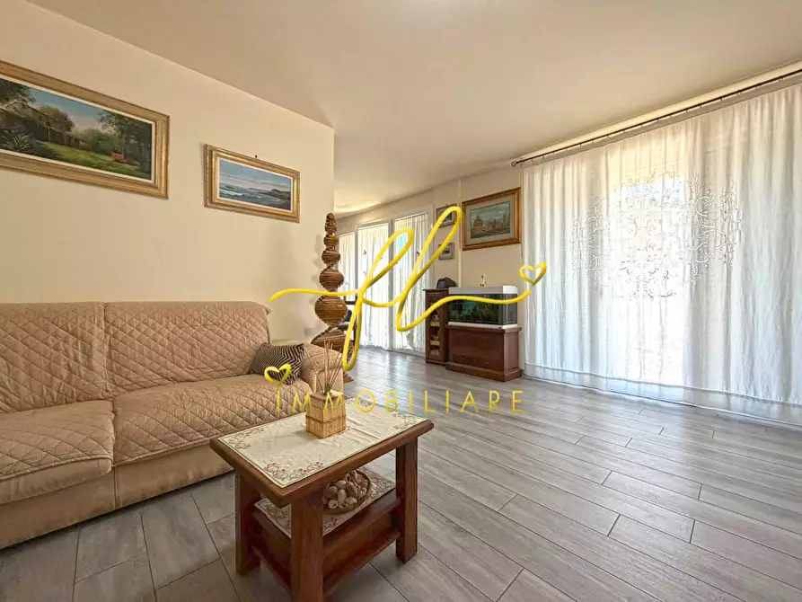 Immagine 26 di Appartamento in vendita  a Montescudaio
