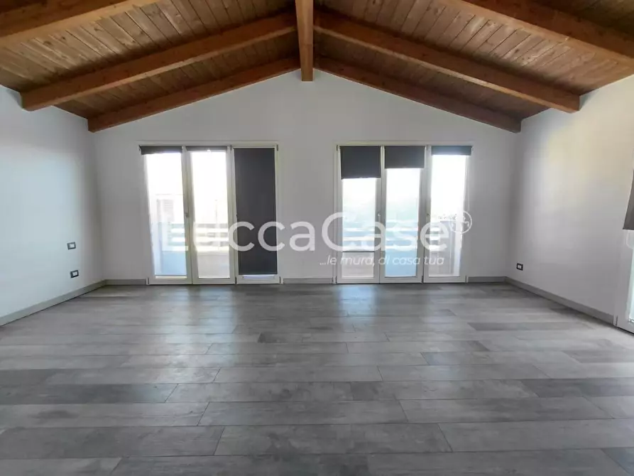 Immagine 3 di Villa in vendita  a Altopascio