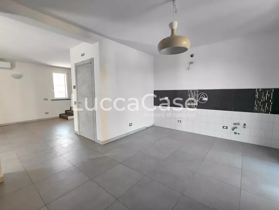 Immagine 21 di Villa in vendita  a Altopascio