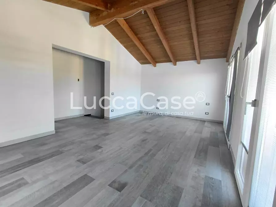 Immagine 12 di Villa in vendita  a Altopascio