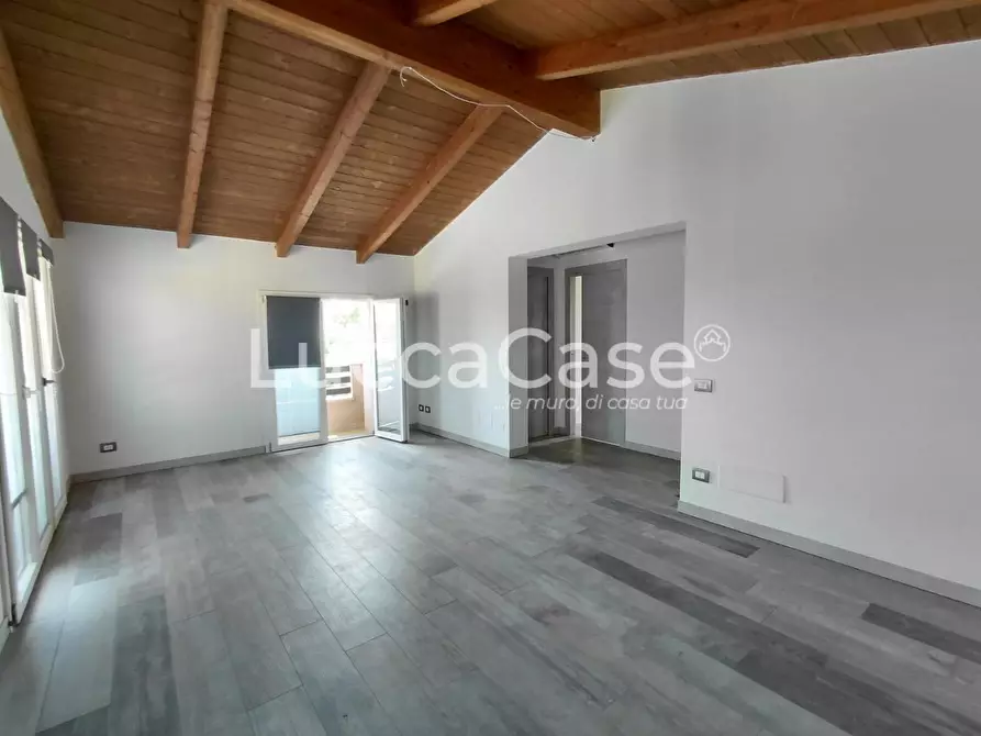 Immagine 32 di Villa in vendita  a Altopascio