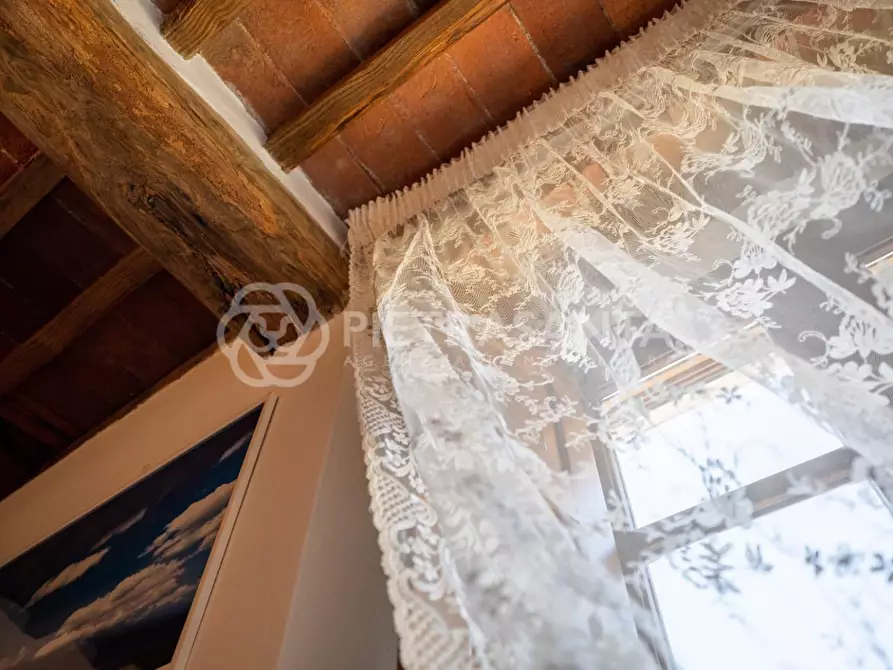 Immagine 16 di Casa colonica in vendita  a Pietrasanta