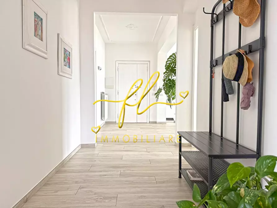 Immagine 14 di Appartamento in vendita  a Livorno