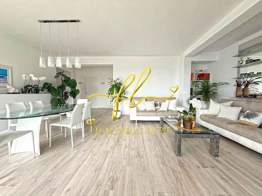 Immagine 8 di Appartamento in vendita  a Livorno