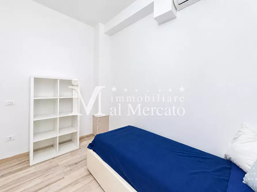 Immagine 13 di Appartamento in vendita  a Viareggio