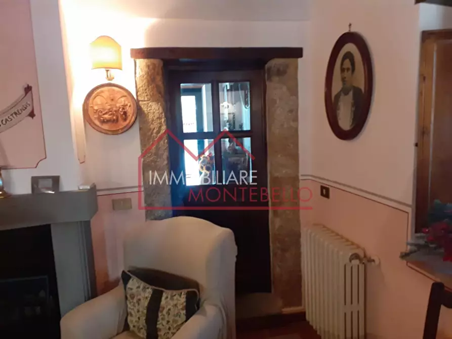 Immagine 38 di Rustico / casale in vendita  a Camaiore