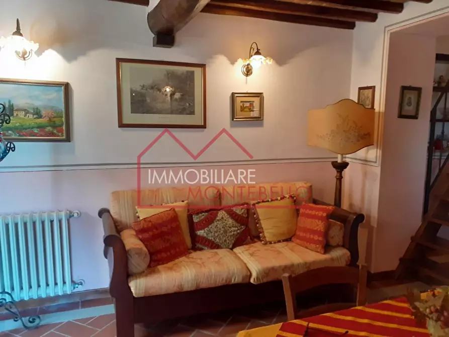 Immagine 4 di Rustico / casale in vendita  a Camaiore