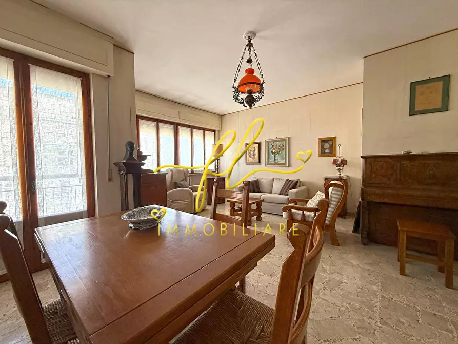 Immagine 5 di Appartamento in vendita  a Cecina