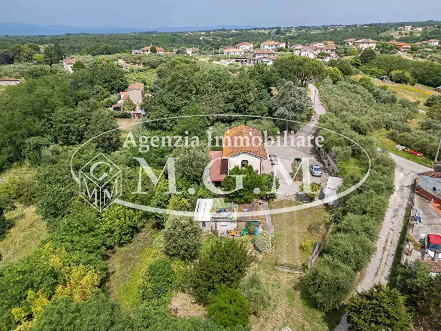 Immagine 10 di Casa indipendente in vendita  a Santa Maria A Monte