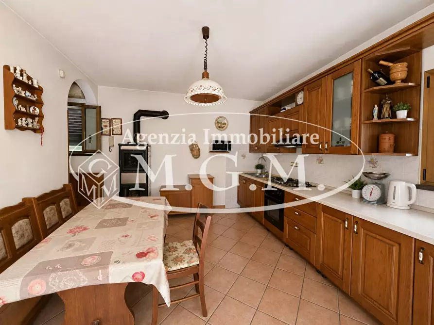 Immagine 18 di Casa indipendente in vendita  a Santa Maria A Monte